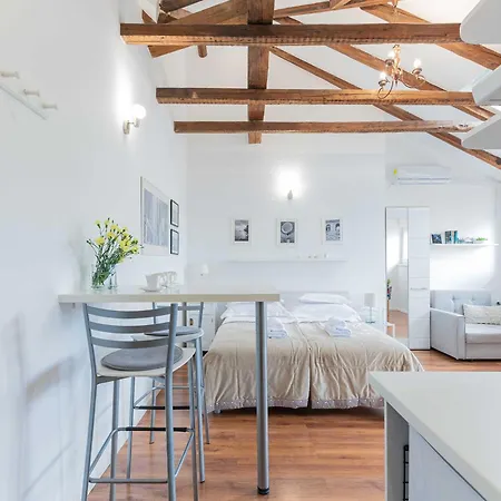 The Charm 아파트 *