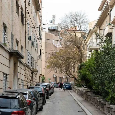 The Charm 아파트 *